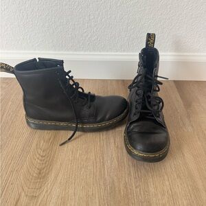 Doc Martens 4 US M